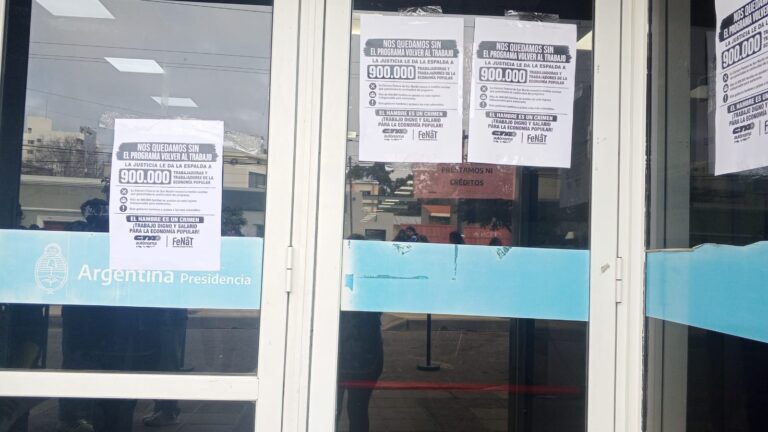 Casi un millón de familias de la economía popular quedarían sin ingresos por la eliminación del programa Volver al Trabajo, según denunció este miércoles la FeNaT-CTA Autónoma en San Luis.