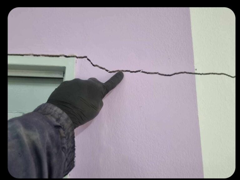 JARDÍN VERA PEÑALOZA N.º 4: PADRES PREOCUPADOS POR GRIETAS EN UN AULA Y EL COLEGIO RESPONDE CON INFORME TÉCNICO