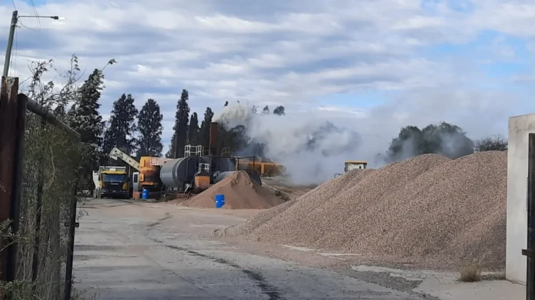 Denuncian contaminación en la planta de asfalto que Hissa presentó como estratégica
