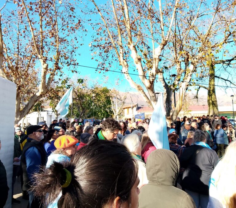 Merlo: la marcha más multitudinaria hasta el momento, con fuerte presencia de autoconvocados