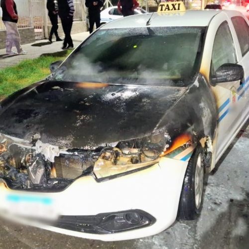 San Luis: sofocaron el incendio de un taxi