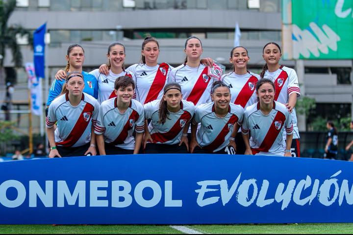 CAMPEONA DE AMÉRICA: LA PUNTANA ANGIE PÉREZ SE CONSAGRÓ CON RIVER PLATE EN EL SUB-16