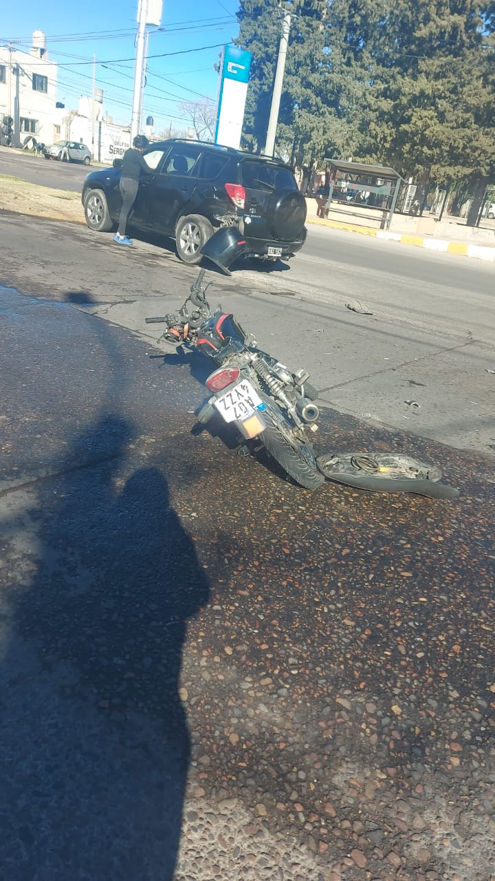 Accidente de tránsito en Av. Fuerza Aérea y Granaderos Puntanos