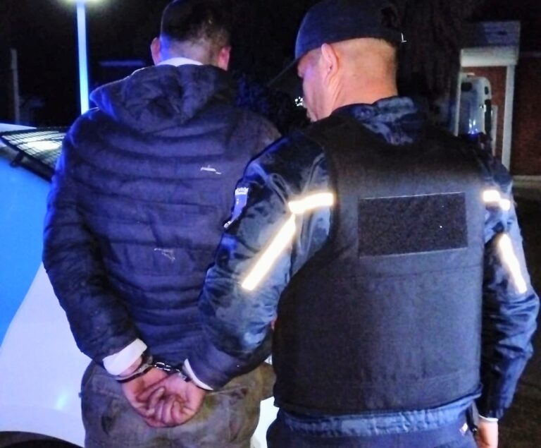 Allanamiento frustrado en La Punta: demoró a un hombre que intentó ingresar por la fuerza a la casa de su expareja
