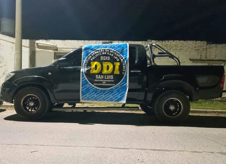 San Luis: secuestraron una camioneta Toyota Hilux por una investigación judicial