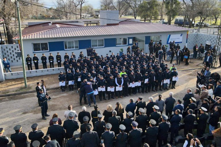 94 policías de la Unidad Regional Nº2 fueron ascendidos en Villa Mercedes