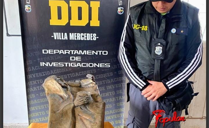 Efectivos del Departamento de Investigaciones Villa Mercedes (DG-13) recuperaron este viernes 18 de septiembre la «Cruz de la Unidad», una imponente estructura de bronce de dos metros de altura que había sido robada de la capilla de Nuestra Señora de Schoenstatt.