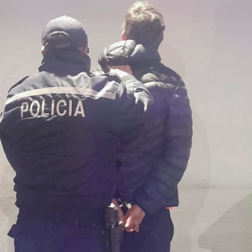 🔴 ÚLTIMO MOMENTO: Este lunes 21 de septiembre, a la madrugada, policías de la Sección Movilidad del Comando Radioeléctrico demoraron a dos hombres de 33 y 43 años, tras un procedimiento realizado en la ciudad de San Luis por un asalto a mano armada.