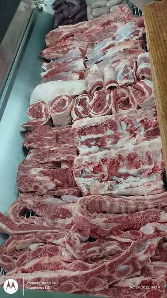Crisis en los comercios puntanos: «La gente compra carne en tres cuotas»