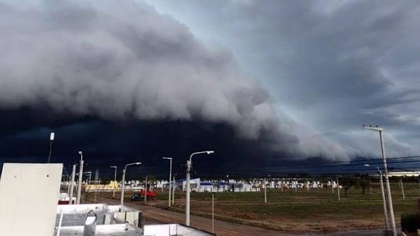 El Sistema de Alerta Temprana del Ministerio de Medio Ambiente (REM) emitió una alerta meteorológica que rige desde el mediodía de este miércoles para las regiones norte y centro de San Luis.